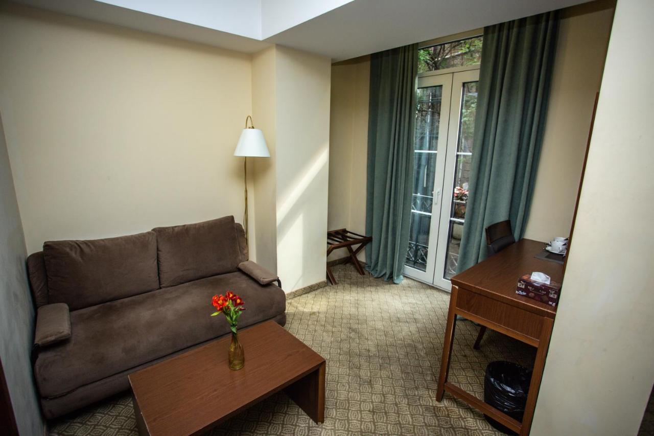 A5 Hotel Tbilisi Luaran gambar